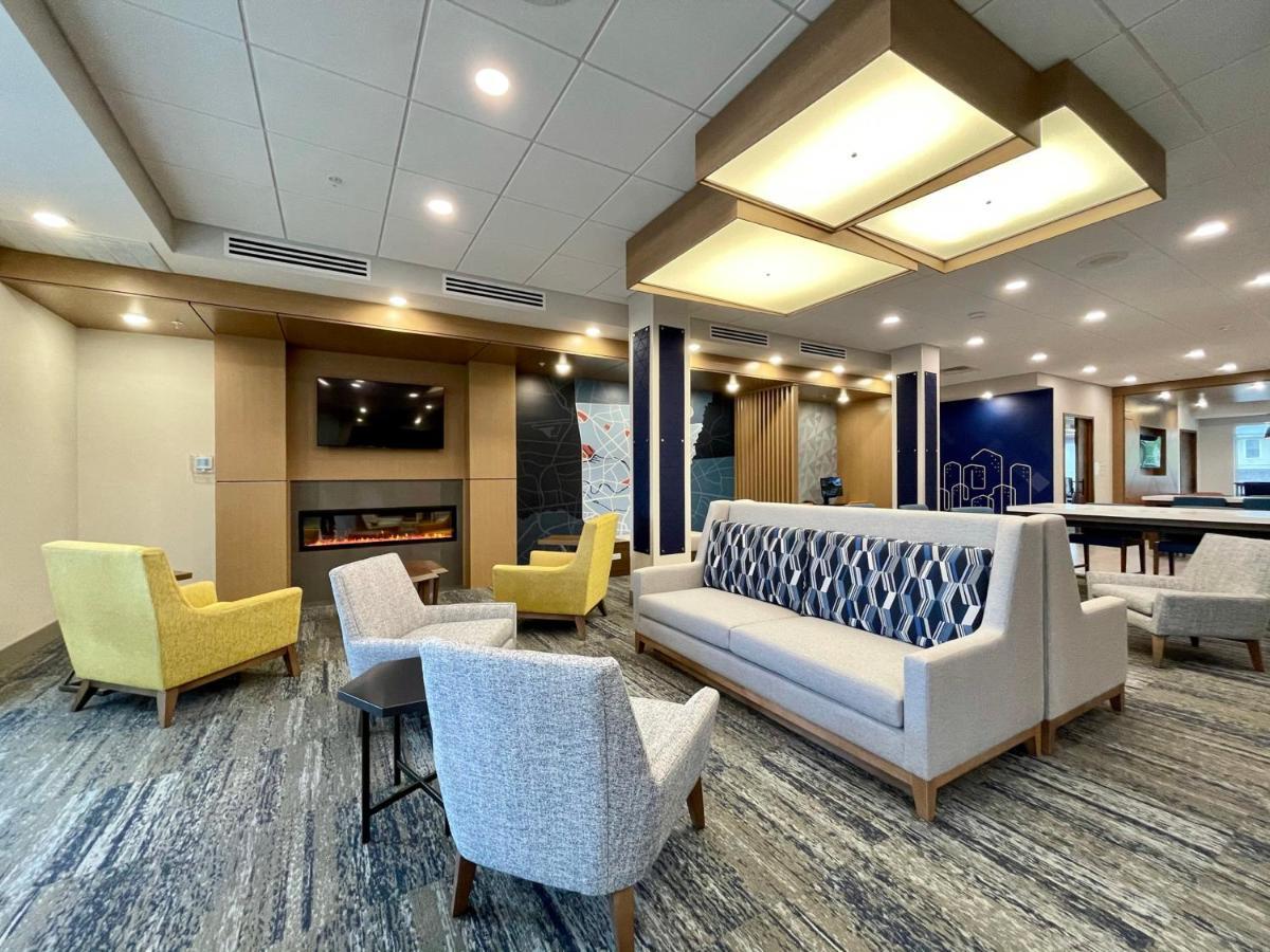 Holiday Inn Express & Suites - Ft. Smith - Airport By Ihg Форт-Смит Экстерьер фото