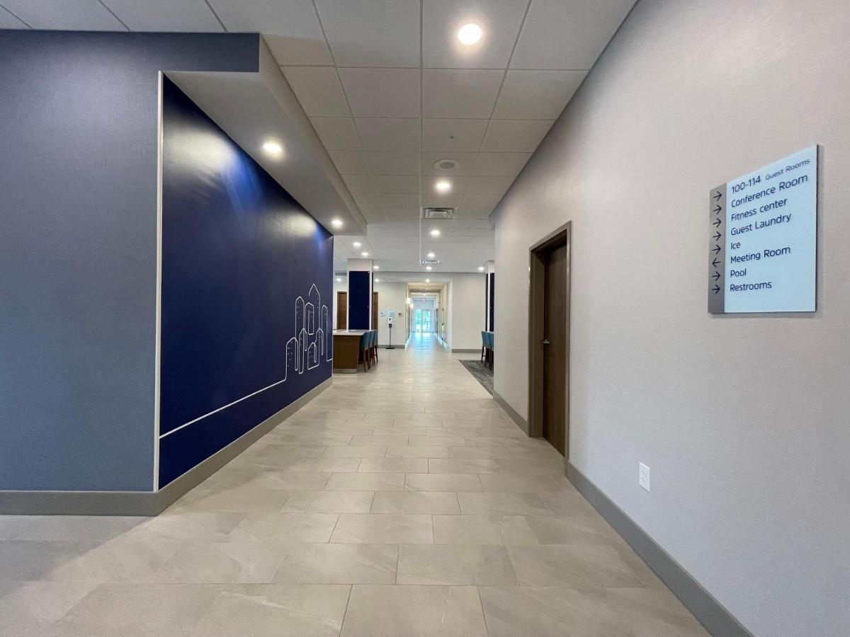 Holiday Inn Express & Suites - Ft. Smith - Airport By Ihg Форт-Смит Экстерьер фото