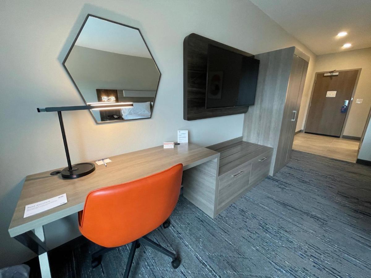 Holiday Inn Express & Suites - Ft. Smith - Airport By Ihg Форт-Смит Экстерьер фото