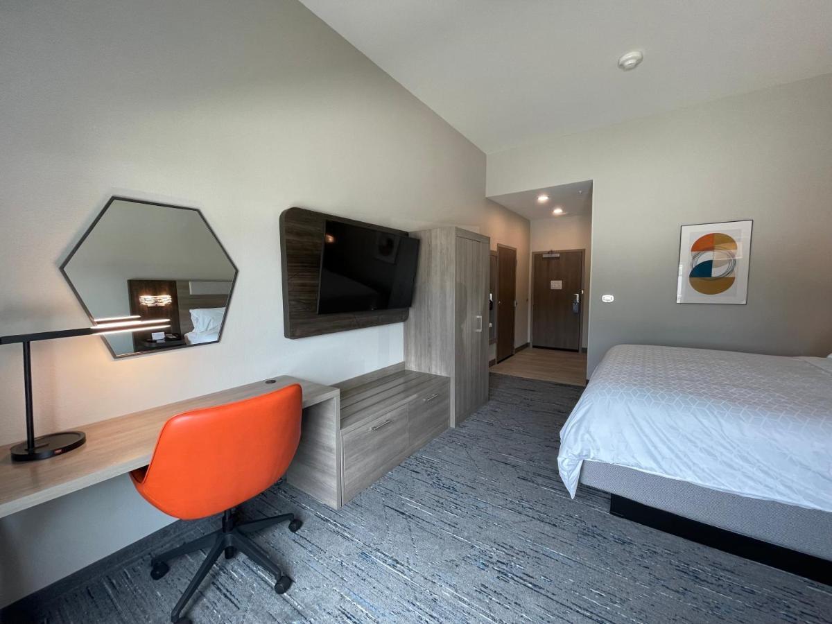 Holiday Inn Express & Suites - Ft. Smith - Airport By Ihg Форт-Смит Экстерьер фото