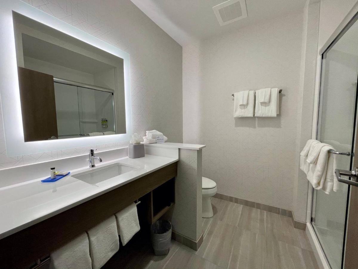 Holiday Inn Express & Suites - Ft. Smith - Airport By Ihg Форт-Смит Экстерьер фото