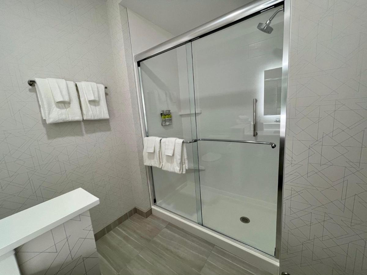 Holiday Inn Express & Suites - Ft. Smith - Airport By Ihg Форт-Смит Экстерьер фото
